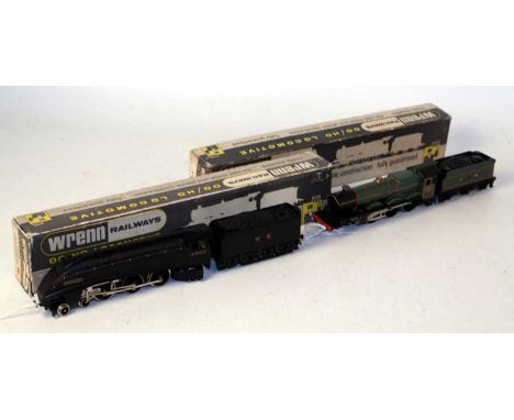 Wrenn Railways W2213 class A4 engine and tender wartime black NE "Perigrine", with instructions, one loose front bogie tyre, 