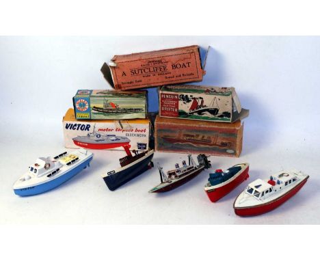 One tray of various mixed issue tinplate and clockwork boats to include a Sutcliffe Models Victor motor torpedo boat, a Sutcl