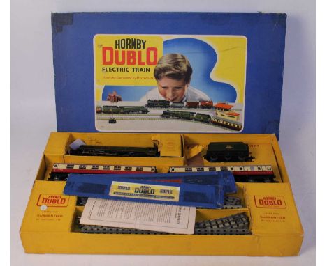 EDP12 Hornby Dublo 3 rail Duchess of Montrose (matt) passenger set with two red and cream coaches and oval of track, smoke de