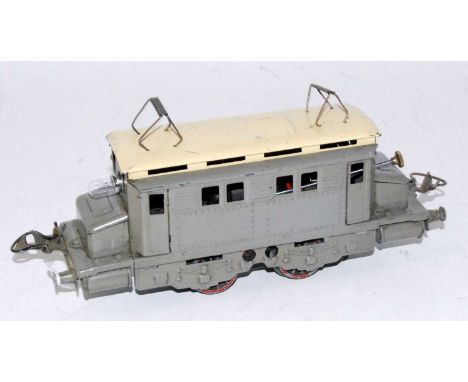 Hornby light grey SNCF 20v electric pantograph locomotive (G)