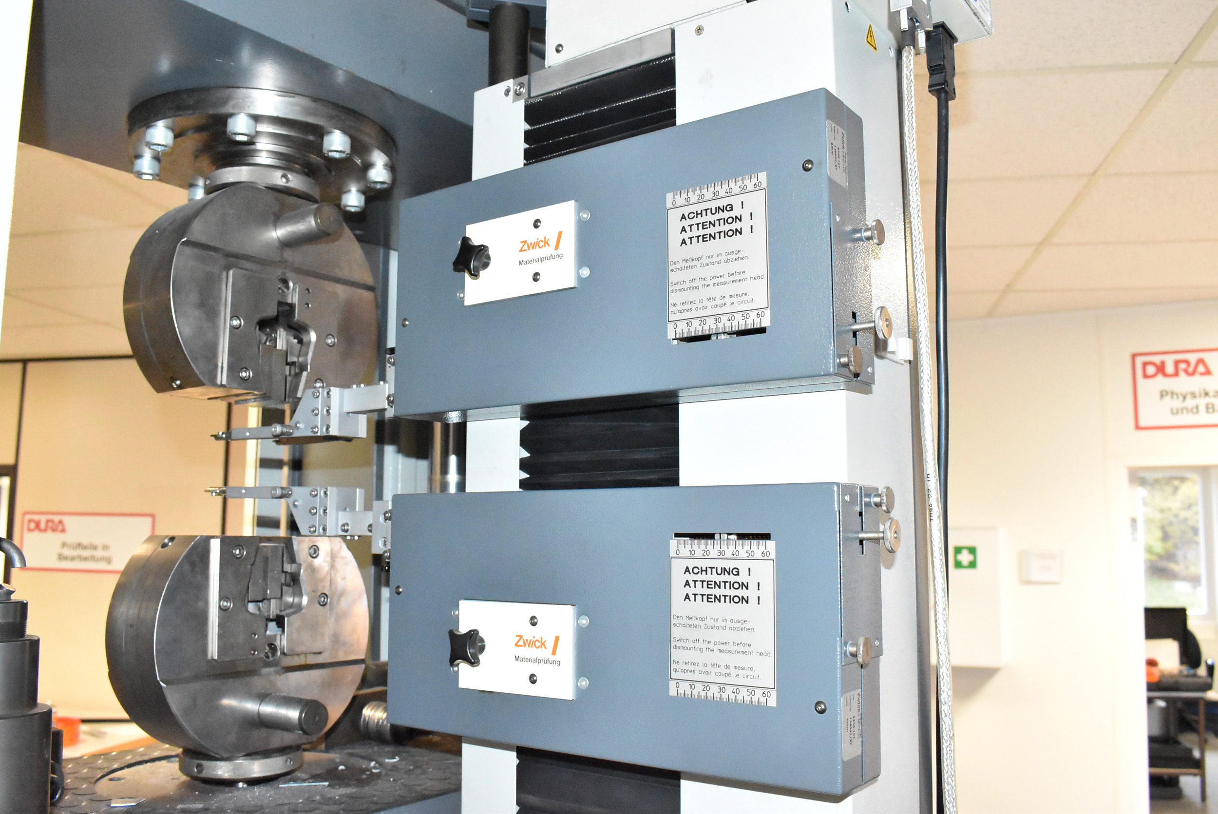 ZWICK Z250/SM5A HEAVY DUTY FLOOR TYPE TENSILE TESTER WITH ZWICK D89079