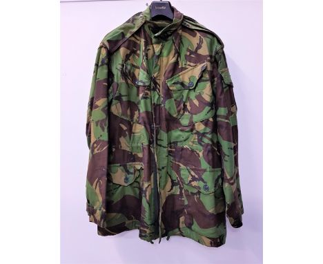 BRITISH ARMY NATO CAMOUFLAGE JACKETsize 5 