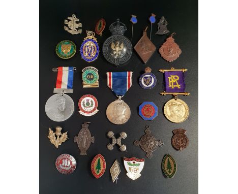 SELECTION OF ENAMEL AND OTHER BADGESincluding the Boys Brigade, Clydesdale Bank Curling Club, The Glasgow Health and Culture 