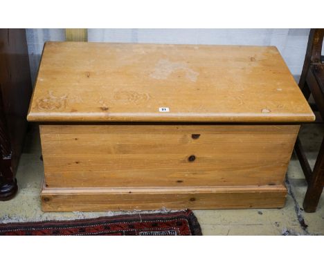 A modern rectangular pine trunk, length 92cm, depth 47cm, height 45cm