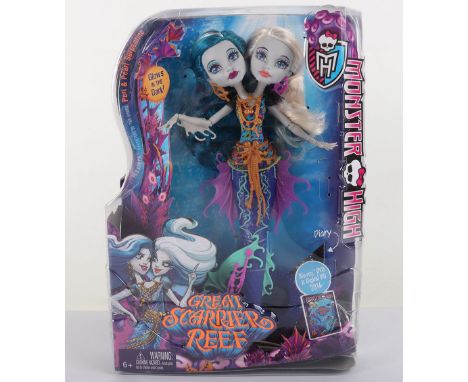 Monster High Hissters Daughters of the Hydra Peri and Pearl Serpentine Great Scarrier Reef 2015 New in Box Doll Mattel. New i