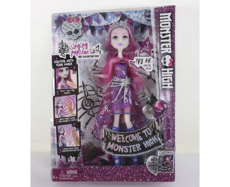 Lot no 221 : Monster High Ari Hauntington Singing Popstar 2015 New in Box Doll Mattel. New in box never been removed. Good co