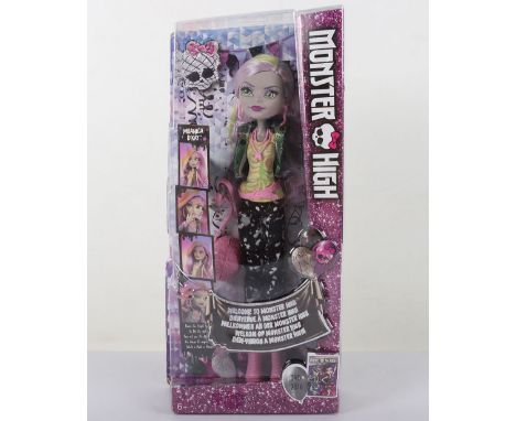 Monster High Moanica D’Kay Daughter of Zombies Welcome to Monster High 2015 New in Box Doll Mattel. New in box never been rem