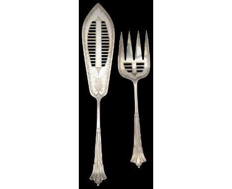 A pair of Edwardian silver Albany pattern fish serversLondon, 1905, makers marks for the Goldsmiths and Silversmiths Company 