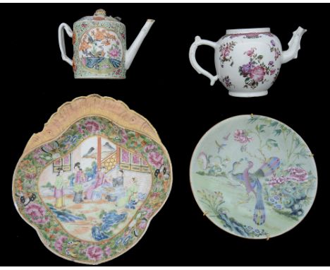 Four pieces of Chinese export porcelaincomprising a 19th century famille rose teapot, of cylindrical form, decorated with bir