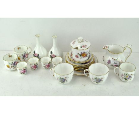  A Royal Crown Derby Posies part Tea service