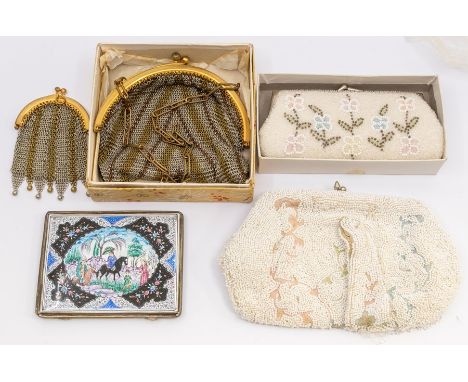 An Asian white metal mounted ceramic cigarette case together with vintage beaded purses (4)