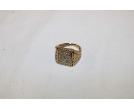 A 9ct gold signet-style dress ring with decorated square panel (6.6g)