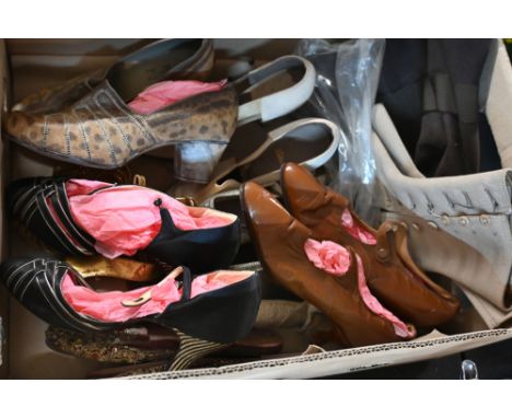 Collection of vintage designer ladies shoes - Delta, Zuyder Zee, Lotus and Pilot