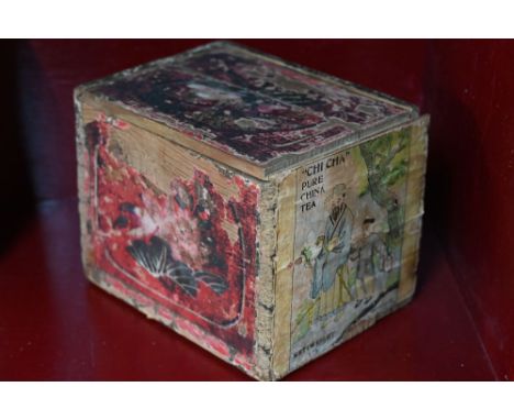 Vintage wooden Chinese tea caddy