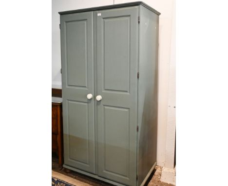 Grey painted pine double wardrobe with ceramic handles, width 92 cm, depth 58 cm, height 183 cm
