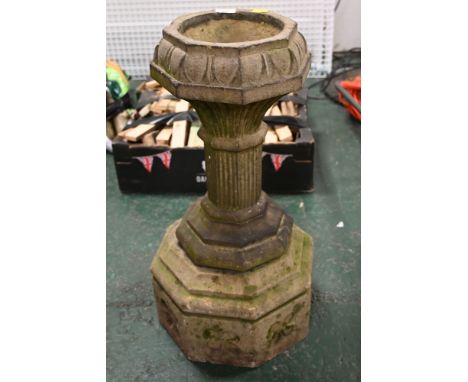 Planter raised on pedestal column, height 65 cm, internally 16 cm diameter 