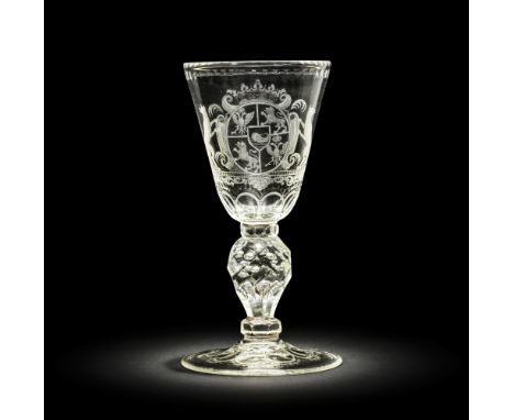 Gobelet armorié en verre gravé de Brandenburg, attribué à Johann Heinrich Balthasar Sang, Braunschweig, milieu du XVIIIe sièc