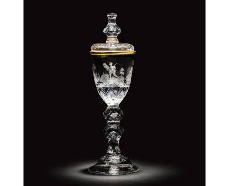 Superbe gobelet à couvercle gravé et doré, Lauenstein, milieu du XVIIIe siècleAn exceptional Lauenstein gilded and engraved g