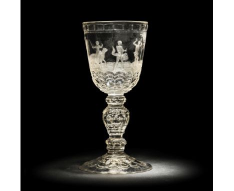 Superbe gobelet à pied gravé à la manière de Gottfried Spiller, Potsdam, vers 1720-30An exceptional Potsdam engraved goblet i