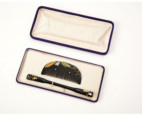 JAPANESE SHIBIYAMA COMB AND HAIR PIN SET MEIJI / TAISHO PERIOD in fitted case 