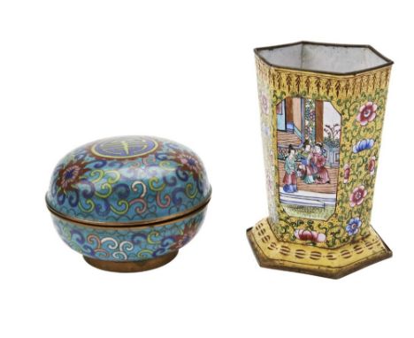 SMALL CLOISONNE ENAMEL TURQUOISE-GROUND BOX LATE 19TH / EARLY 20TH CENTURY decorated in coloured enamels with meandering lotu
