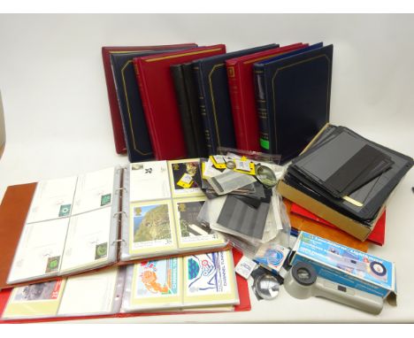 Various empty ring binder albums, many with stockcard pages, two ringbinders containing PHQ cards, three thin stockbooks, loo