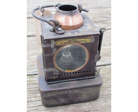 A B.R (E) railway signal lamp interior with reservoir and burner