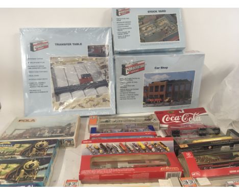 Collection of HO gauge model railway accessories including Transfer Table..Stock Yard plus nine model scale vehicles. All ite