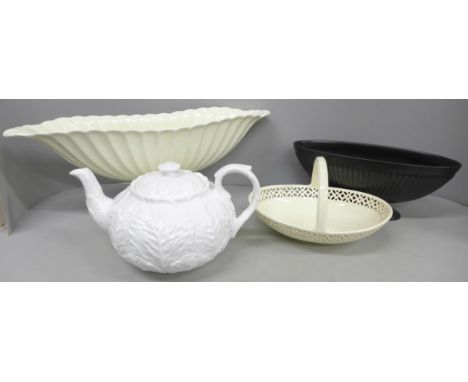 Two mantle vases comprising of Wedgwood and a Spode Velamour dated 1950s. Together with a Wedgwood basket and a Wedgwood bone
