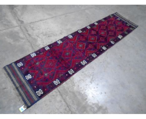 Meshwani runner. 262cm x 64cm
