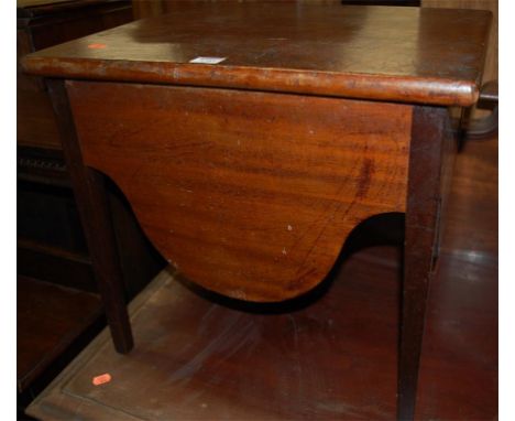 A 19th century mahogany hinged top commode 