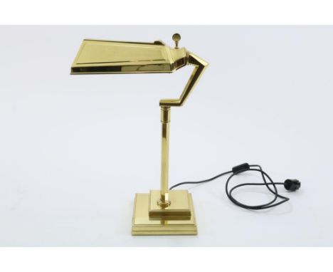 Brass lamp, mark LAMPART ITALY, h. 52 cm.   (Designed and made for the Grand Hotel Huis ter Duin in  Noordwijk)Messing tafel 