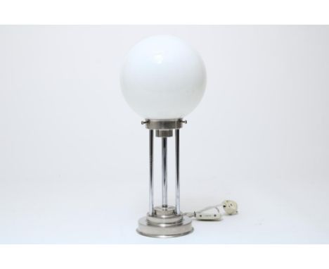 Art Deco table lamp on chrome base and opaline sphere, h. 45 cm.Art Deco tafellamp op verchroomde voet en opaline bol, h. 45 