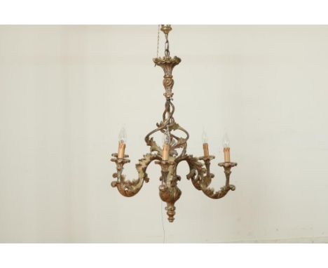 Wooden carved 6-light ceilinglamp, ca. 1900/laterHouten gestoken 6-lichts hanglamp met acanthusbladmotieven,  gedecoreerd met