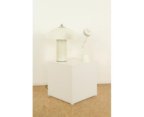 Set of 3 vintage design lamps, including Vrieland design  desklamp, opaline presentation cube and 1 vintage design table  lam