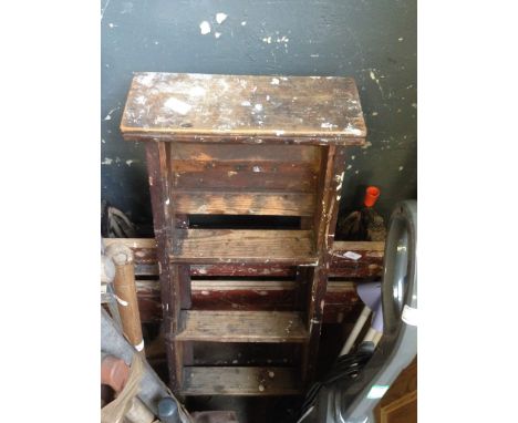 WOODEN STEP LADDERS