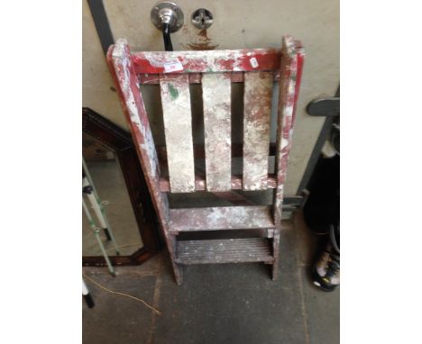 SMALL WOOD STEP LADDERS