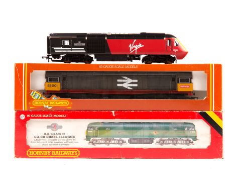 A quantity of OO gauge railway by Hornby/Bachmann/Tri-ang etc. 3 locomotives – a BR class 47 Co-Co diesel electric, Mammoth D