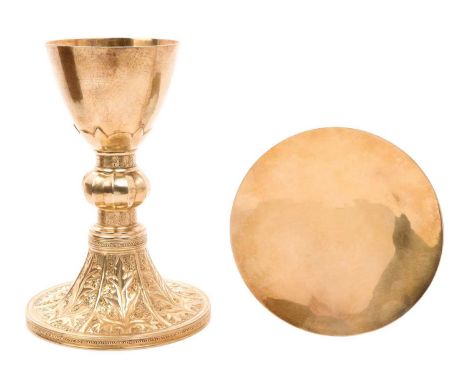 1930s silver gilt Communion set comprising chalice, with knopped stem, on a circular pedestal base, with embossed foliate dec