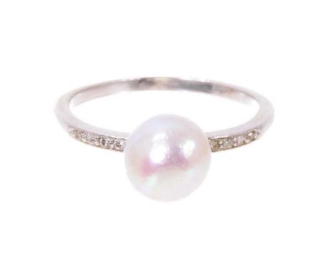 Pearl and diamond ring with a 7.6mm pearl (not tested for natural origin) flanked by diamond shoulders on plain shank, ring s
