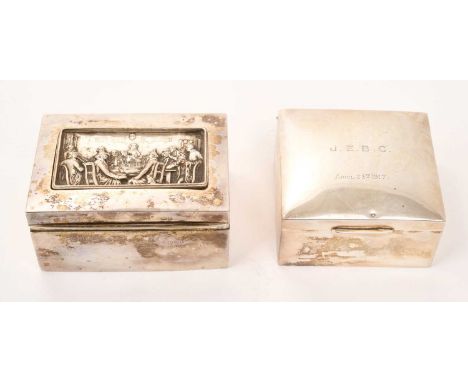 Edwardian silver cigarette box of square form, with hinged cover and engraved initials (London 1903) Henry Charles Freeman, t