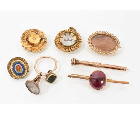 Small group of jewellery to include two Georgian seals, Edwardian gold and seed pearl locket brooch, Victorian 15ct gold Etru