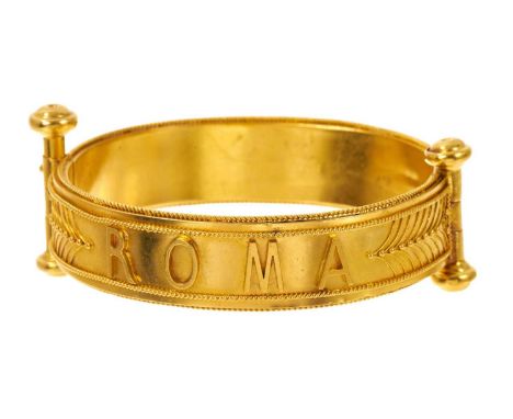 19th century Italian archaeological-revival gold hinged bangle with applied 'Roma' and gold filigree decoration. Italian hall