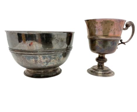 Antique hand raised and planished white metal ewer and bowl, in the Queen Anne style (unmarked). All at approximately 84ozs. 