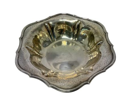 20th century American Sterling silver fruit bowl of shaped hexagonal form, with reeded border and engraved decoration, unders