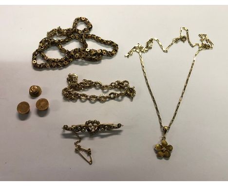 A 9ct yellow gold box link chain with textured diamond set daisy flower pendant, yellow metal stamped 750, 4 g all in, to/w y