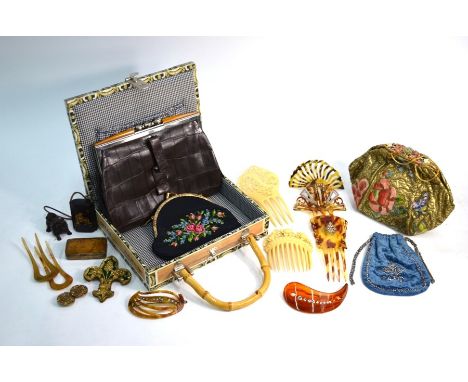 A Victorian ivory Spanish comb with finely-carved floral top, to/w a 19th century faceted agate box with gilt metal rims and 