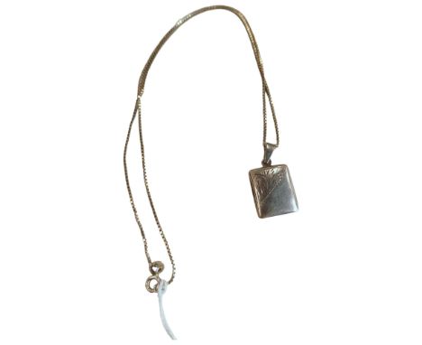VINTAGE SILVER SQUARE LOCKET ON SILVER CHAIN 