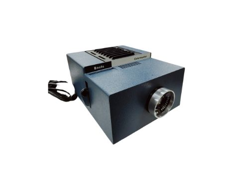 OLD COLOURMASTER 2x2 SLIDE PROJECTOR IN ORIGINAL BOX 