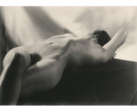 Stone, Sasha -- Female nude, from the 'Femmes' series. 1933. Vintage gelatin silver print on doubleweight chamois paper. 27,8